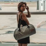 Kompaktná vodotesná taška na šport a cestovanie – Zulupack® Yoggy 16L IP65 sivá/camel