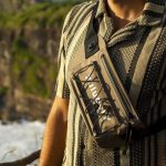 Vodotesná sivá ľadvinka 0,5 L – IP67, kompaktná a odolná, ideálna na pláž, turistiku a bicyklovanie – Zulupack® Froggy